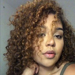 Meet your Posher, Kierra